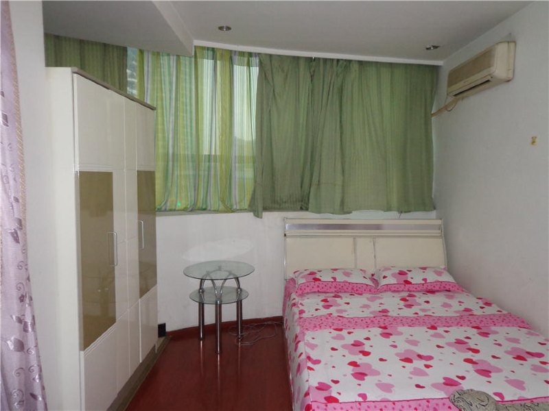 hotelPic