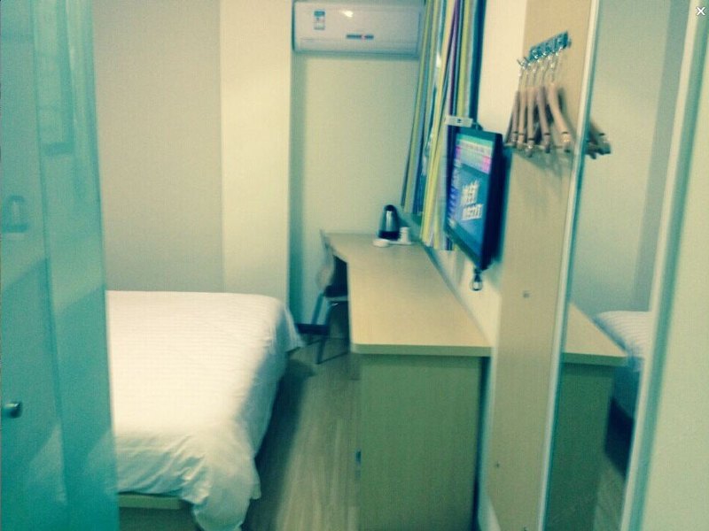 hotelPic