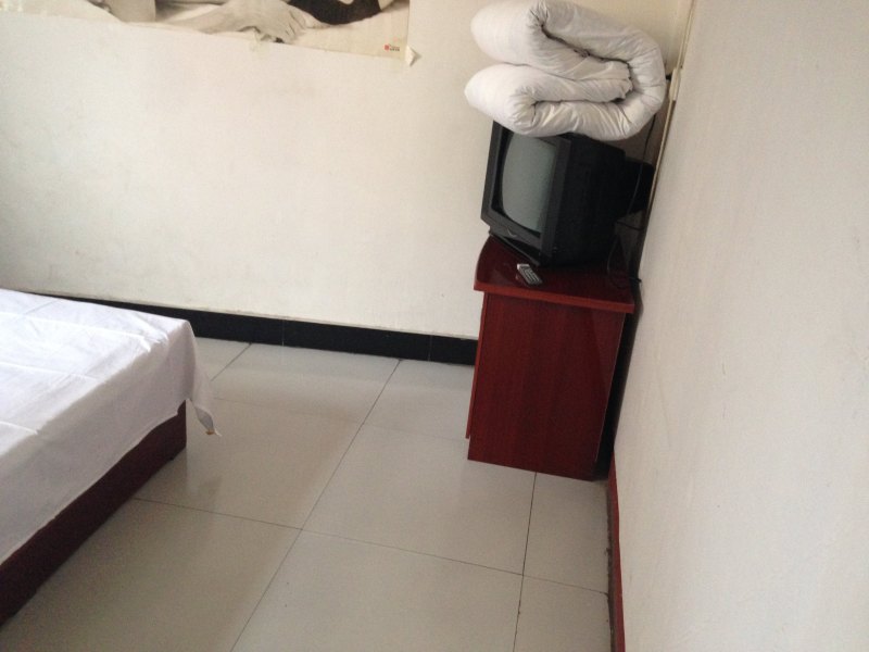 hotelPic