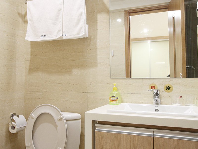 hotelPic