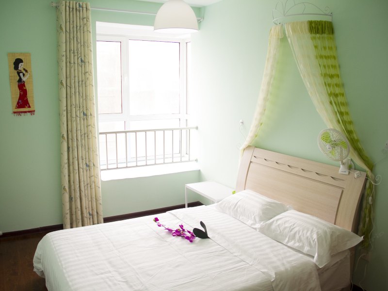 hotelPic
