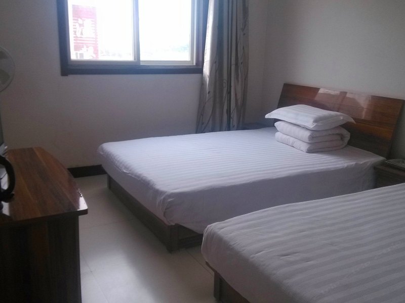 hotelPic