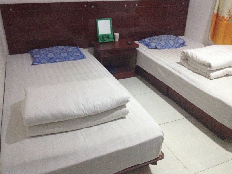 hotelPic