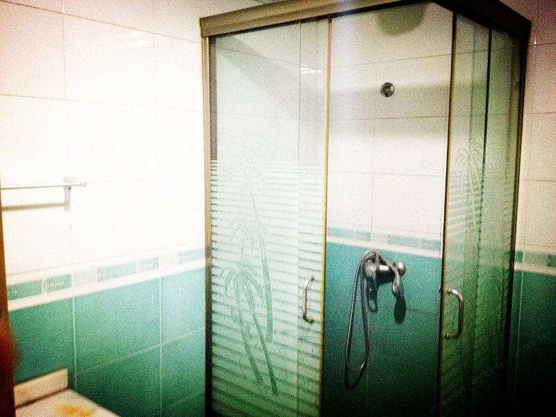 hotelPic