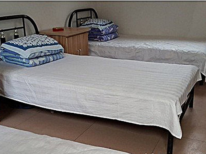 hotelPic