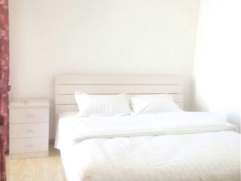 hotelPic