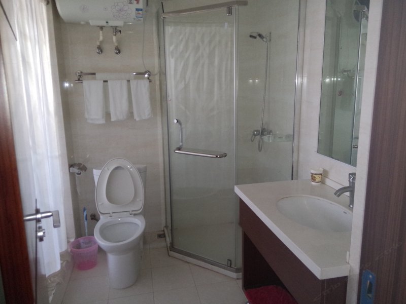 hotelPic
