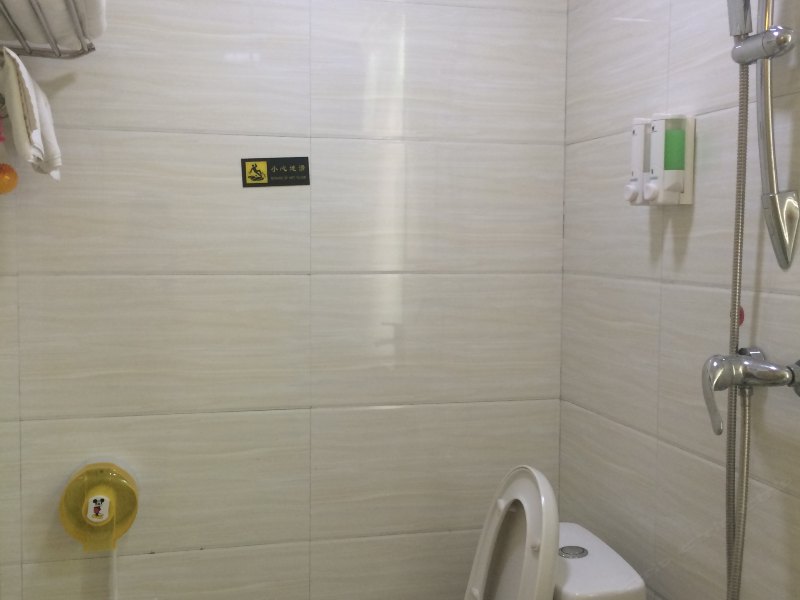 hotelPic