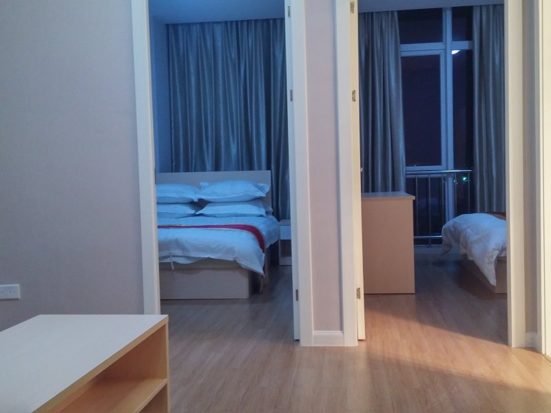 hotelPic