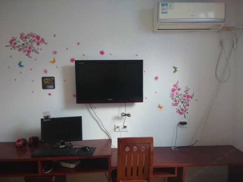 hotelPic