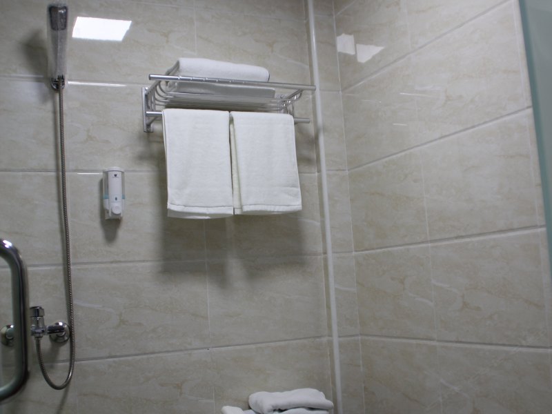 hotelPic