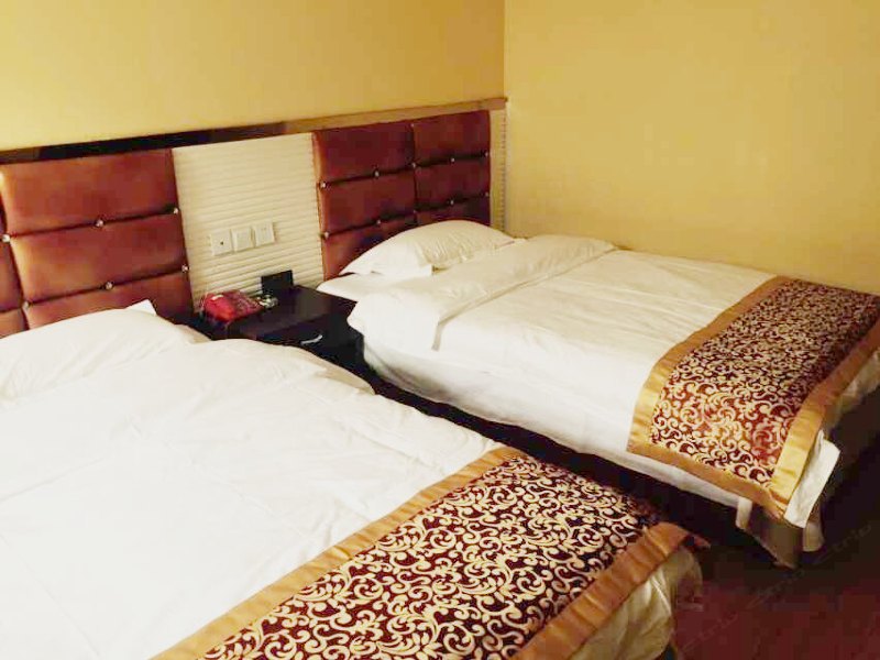 hotelPic