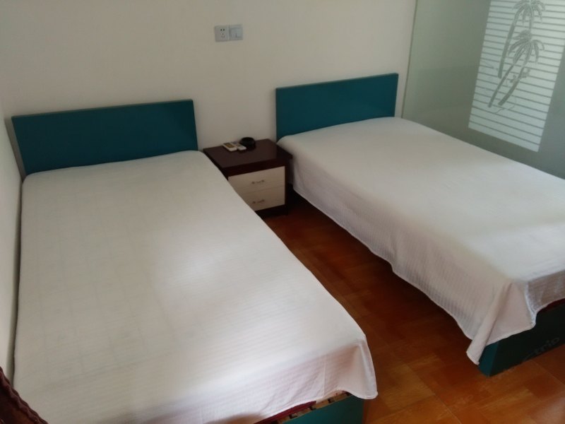 hotelPic
