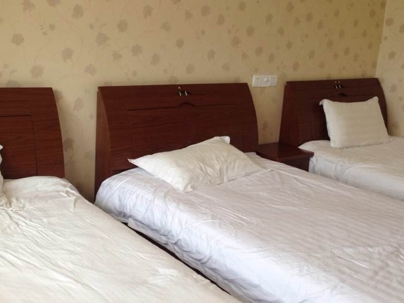 hotelPic