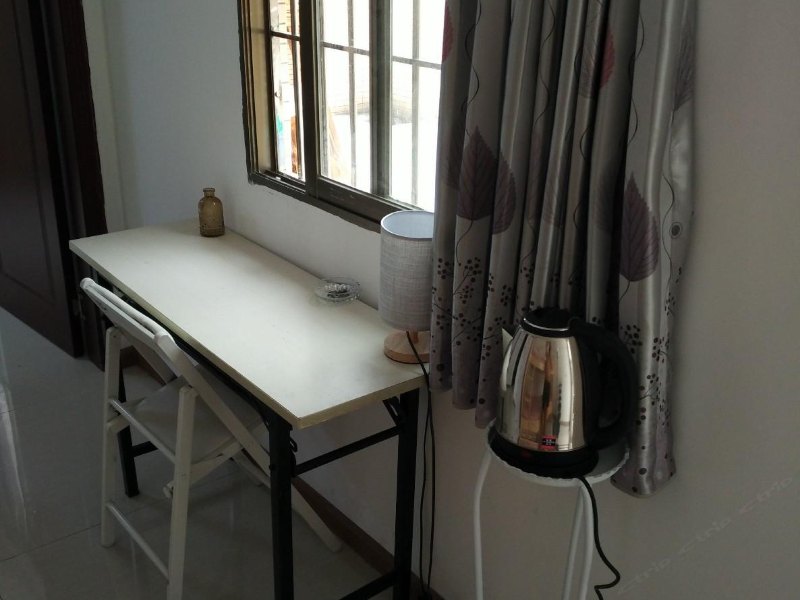hotelPic