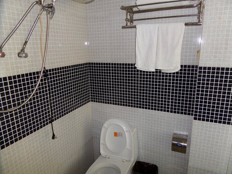 hotelPic