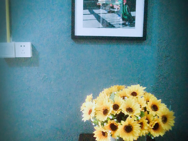 hotelPic