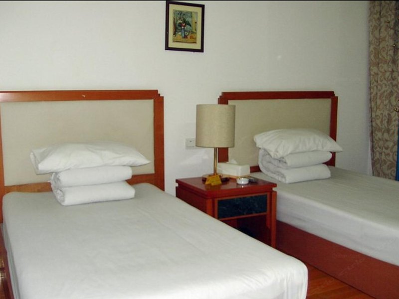 hotelPic