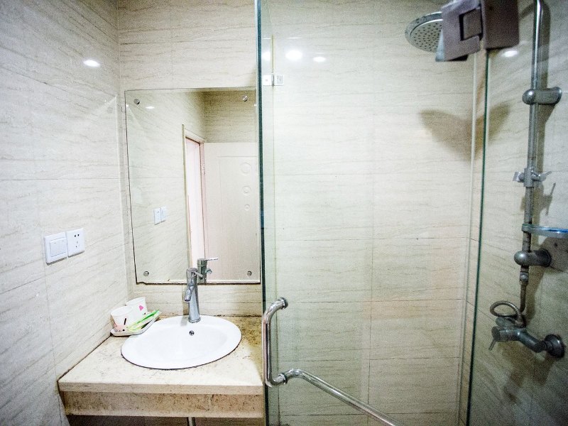 hotelPic