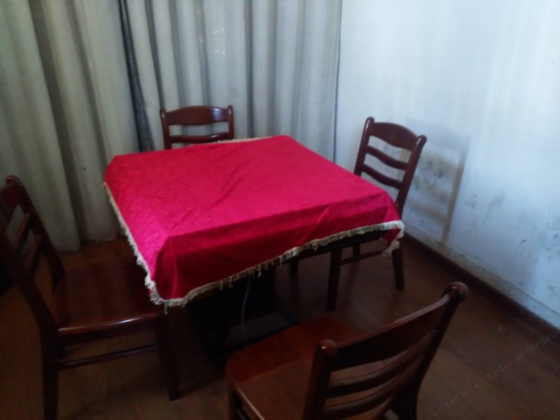hotelPic