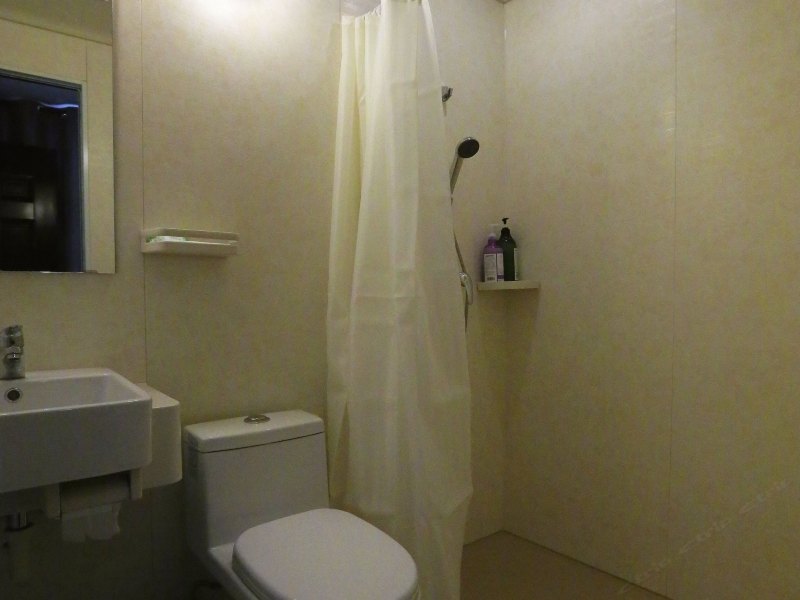 hotelPic
