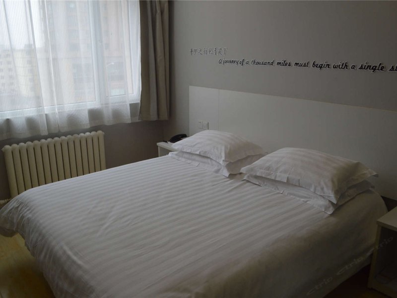 hotelPic