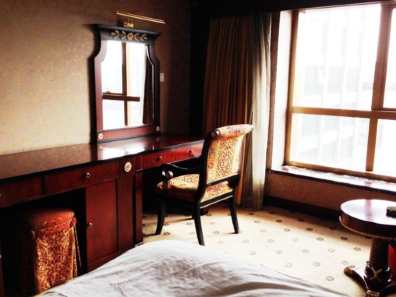 hotelPic