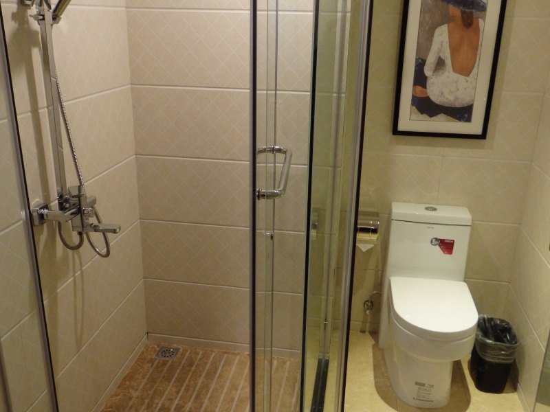 hotelPic