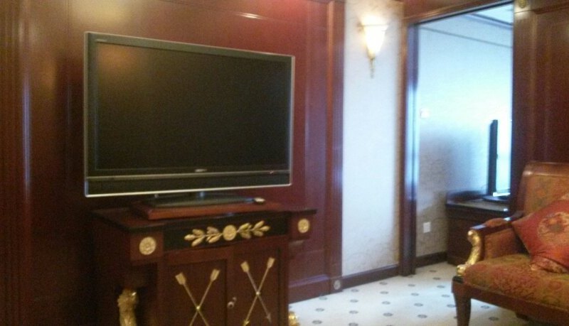 hotelPic