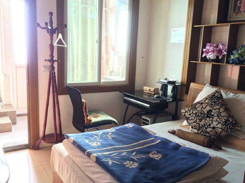 hotelPic