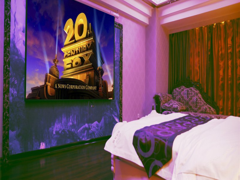 hotelPic