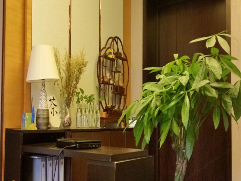 hotelPic
