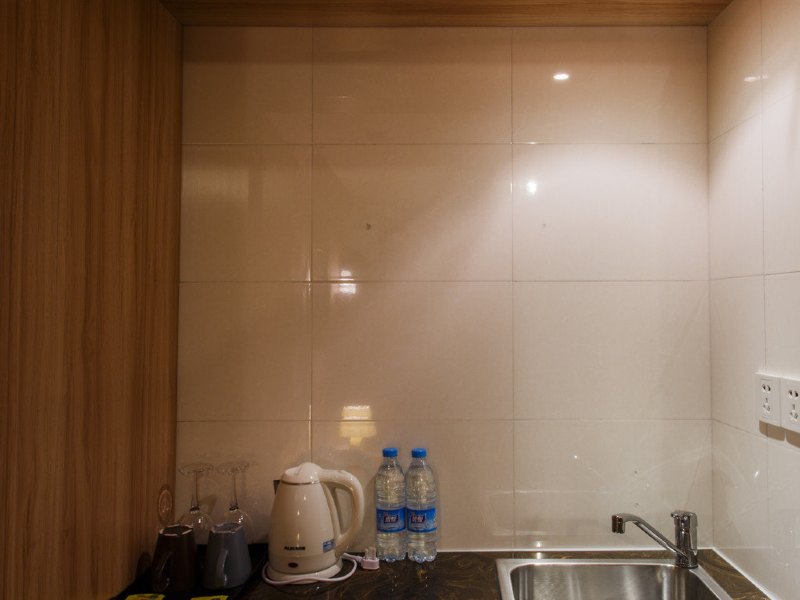 hotelPic
