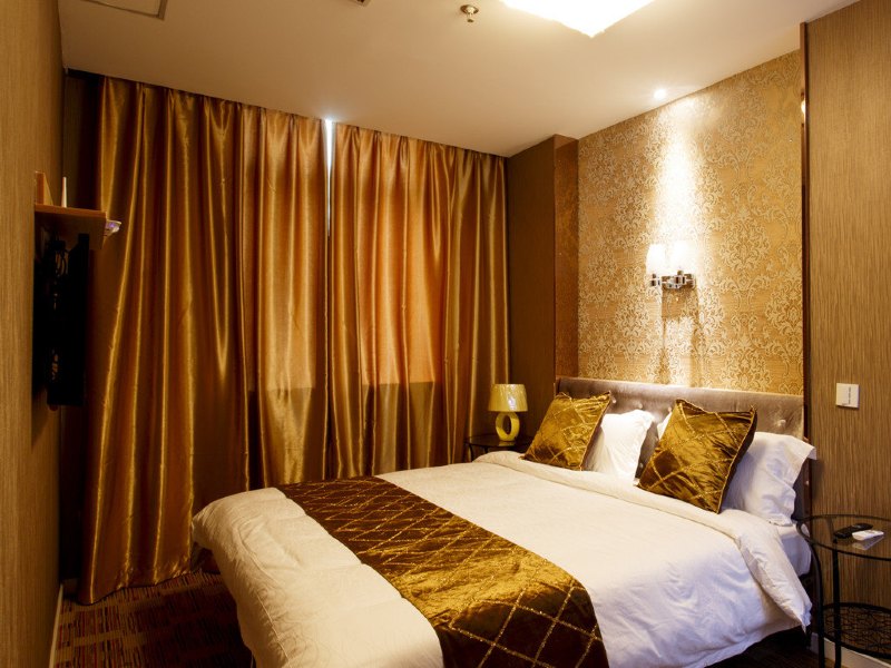 hotelPic