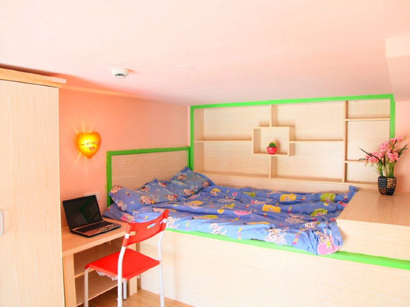 hotelPic