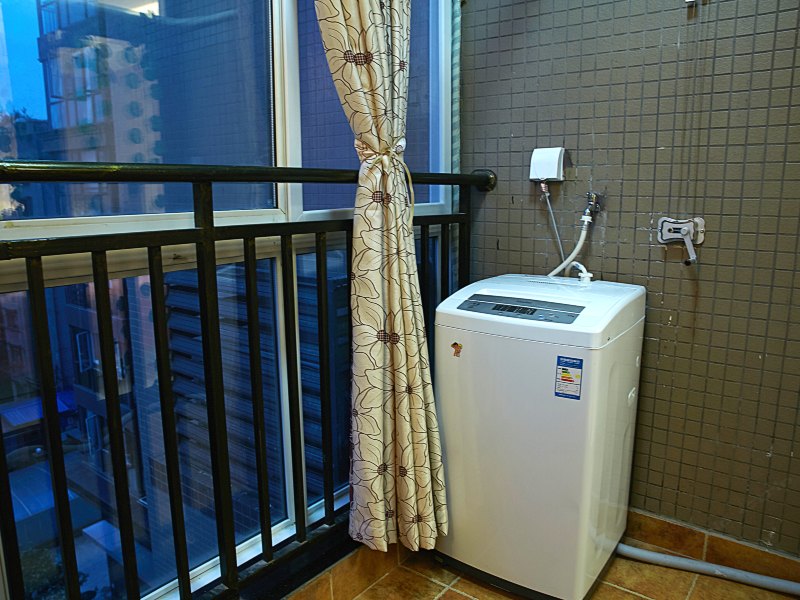 hotelPic