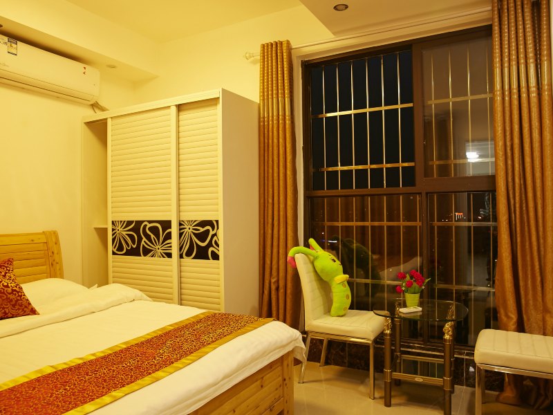 hotelPic