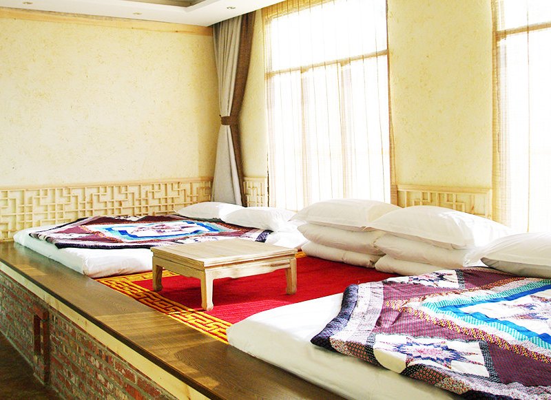hotelPic
