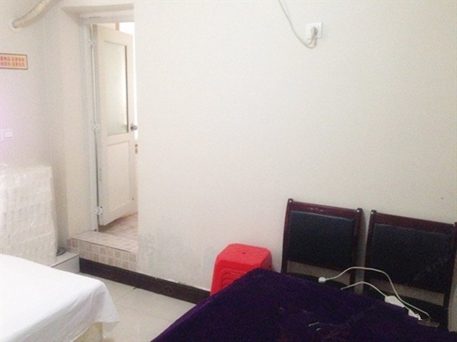 hotelPic