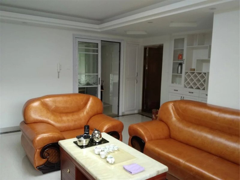 hotelPic