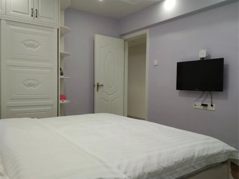hotelPic