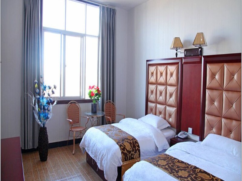 hotelPic