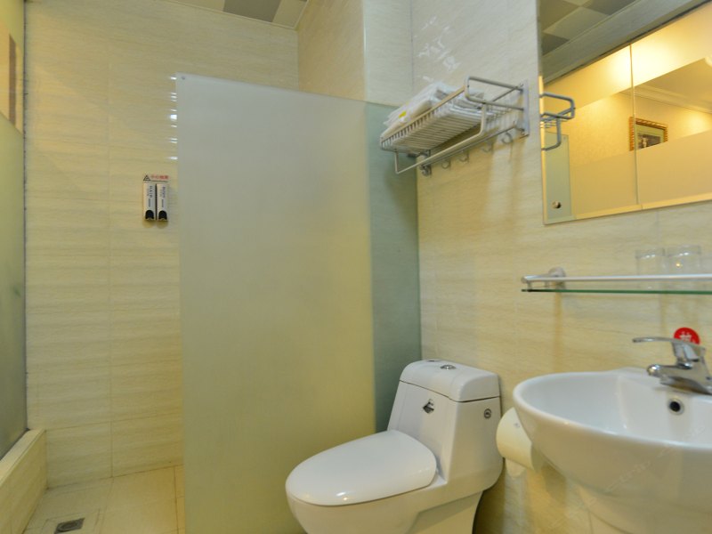 hotelPic