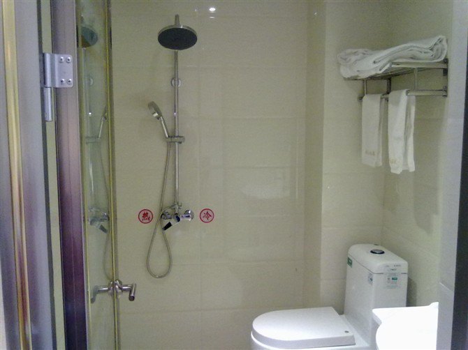 hotelPic