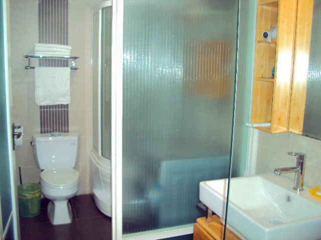 hotelPic