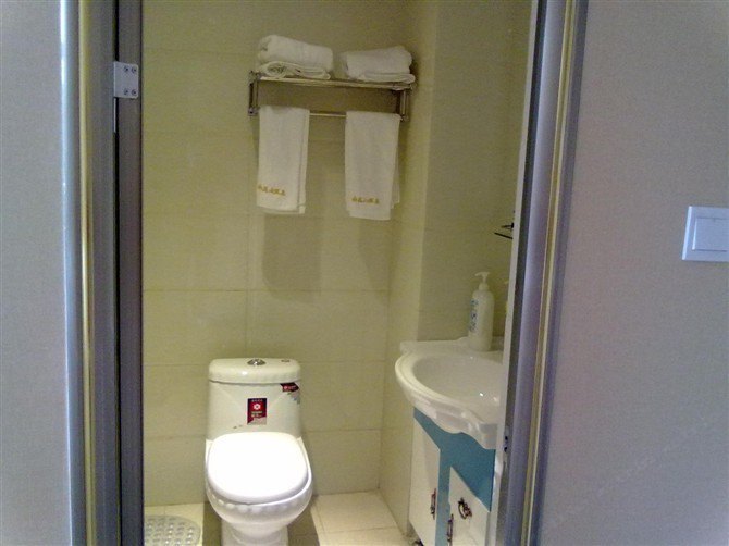 hotelPic