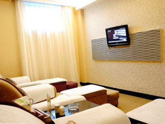 hotelPic