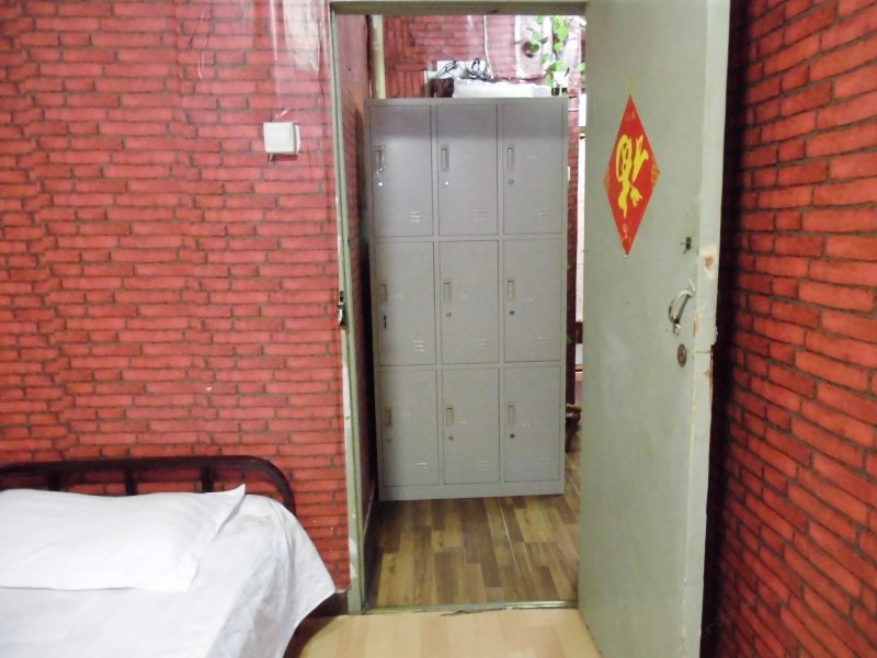 hotelPic