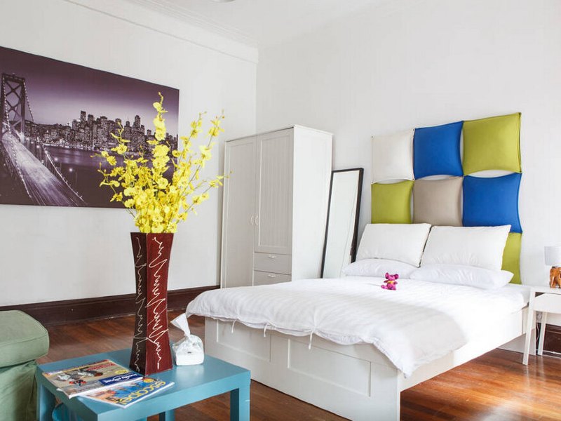 hotelPic