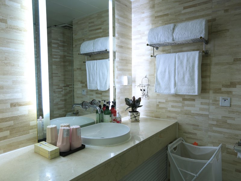 hotelPic